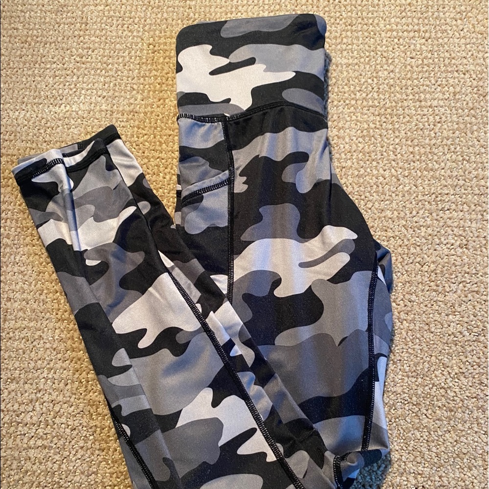 Reebok black camo leggings